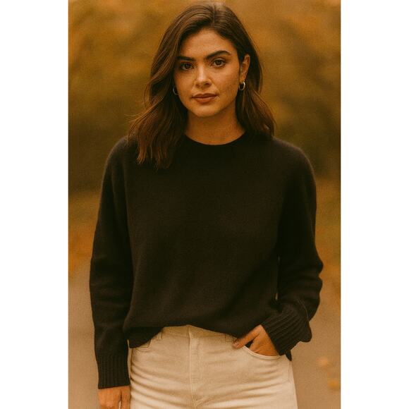Theory 100% Cashmere Cropped Crewneck Sweater Black XL Quiet Luxury Cozy Classic - Picture 1 of 4